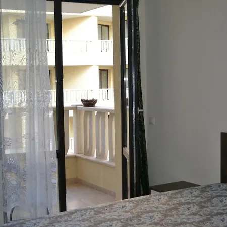 Aquamarine アパート *