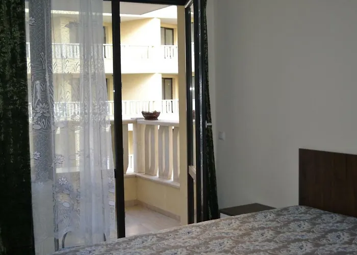 Aquamarine Apartment *